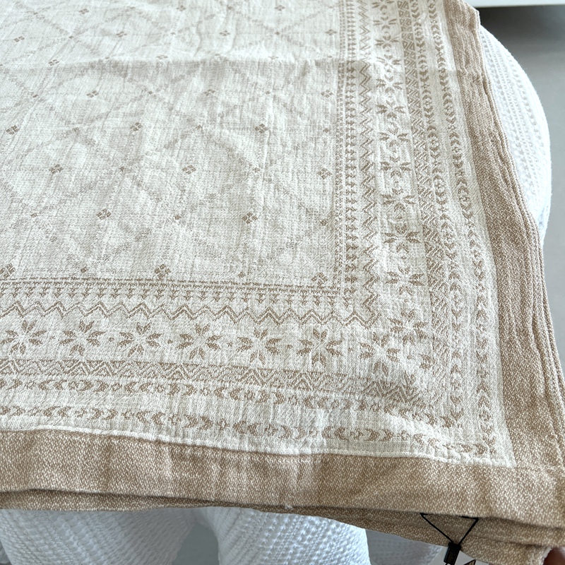 High-End 50% Hemp 50% Cotton Jacquard Throw Blanket, Breathable Double-Layer Cotton-Linen Blanket, Can Be Used as a Bedspread, Air Conditioning Blanket, Towel, or Bed Cover