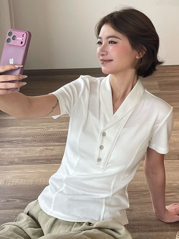 European Station 26 Summer New V+.Com Small Lapel Short Sleeve Half-Open Three-Button Slim Fit Slimming Top T-Shirt 82882