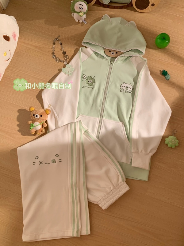 Cute Bear-Style Four-Leaf Clover Cat Ear Hooded Long-Sleeve Jacket for Women, Autumn and Winter Loose Sports Outfit