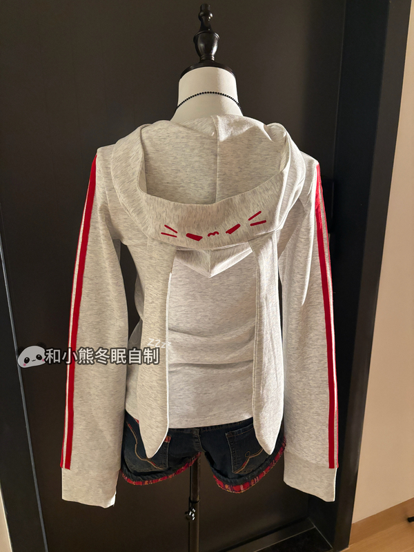 Cute and Cozy Winter Hibernation Style Japanese-Style Slim-Fit Rabbit Ear Hooded Long-Sleeve Autumn and Winter Zip-Up Jacket Top Cute and Cozy Winter Hibernation Style Japanese-Style Slim-Fit Rabbit Ear Hooded Long-Sleeve Autumn and Winter Zip-Up Jacket Top