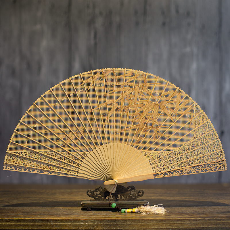 Old Changmen Classical Suzhou Sandalwood Fan Retro Hollow Wenwan Gift Fan Handicraft Sandalwood Fan Folding Fan Chinese Style