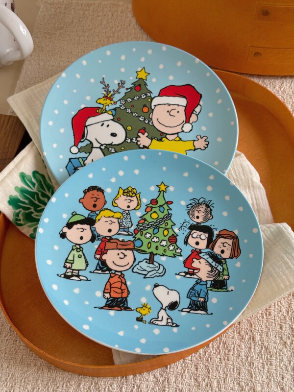 Luo Aa Cute Snoopy Charlie Christmas Ceramic Plate Household Dish Plate Fruit Dessert Plate Breakfast Plate Luo Aa Cute Snoopy Charlie Christmas Ceramic Plate Household Dish Plate Fruit Dessert Plate Breakfast Plate