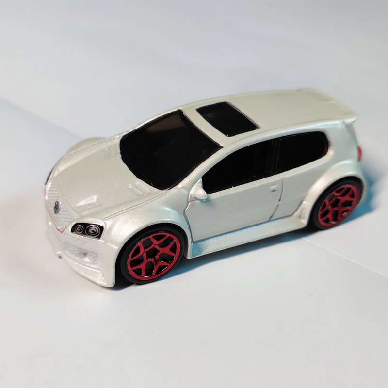 Hot Wheels Volkswagen Golf Golf Gti Pearl White Bulk Alloy Car Model Without Box