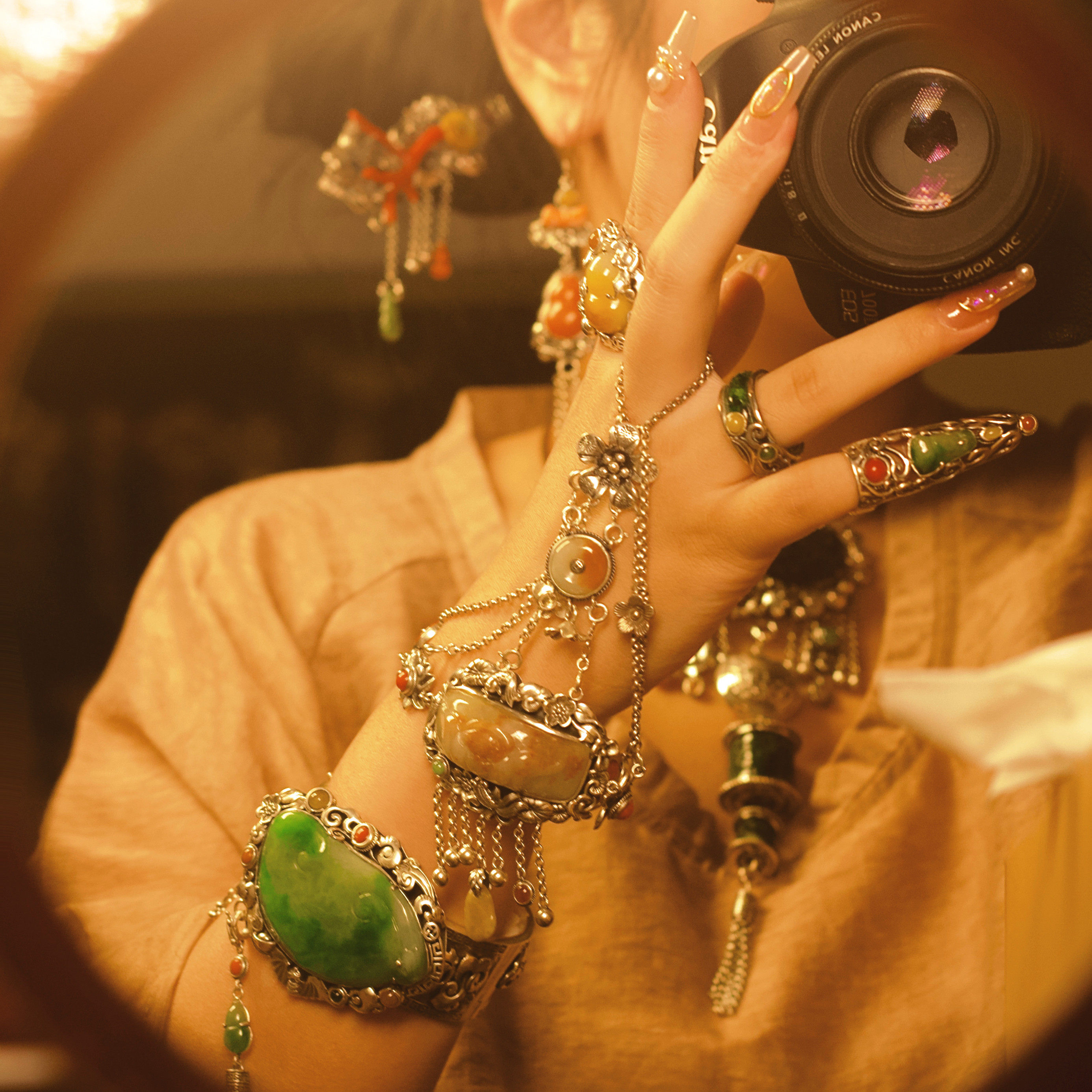 Original innovative country Wind ethnic wind bracelet ear decoration Taiwan craftsmanship pure silver inlaid emerald long stream Su live special film-Taobao