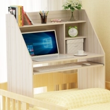 Поставить кровать на кровать общежития студента колледжа, ленивый стол на столе на компьютерном столе, кровать ноутбука на кровати, компьютерный стол