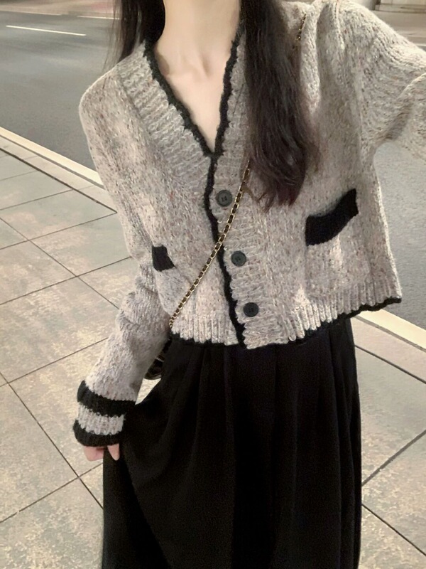 French-Style Short Cardigan Sweater for Women 2026 Early Spring and Autumn New High-End Knitted Jacket Top