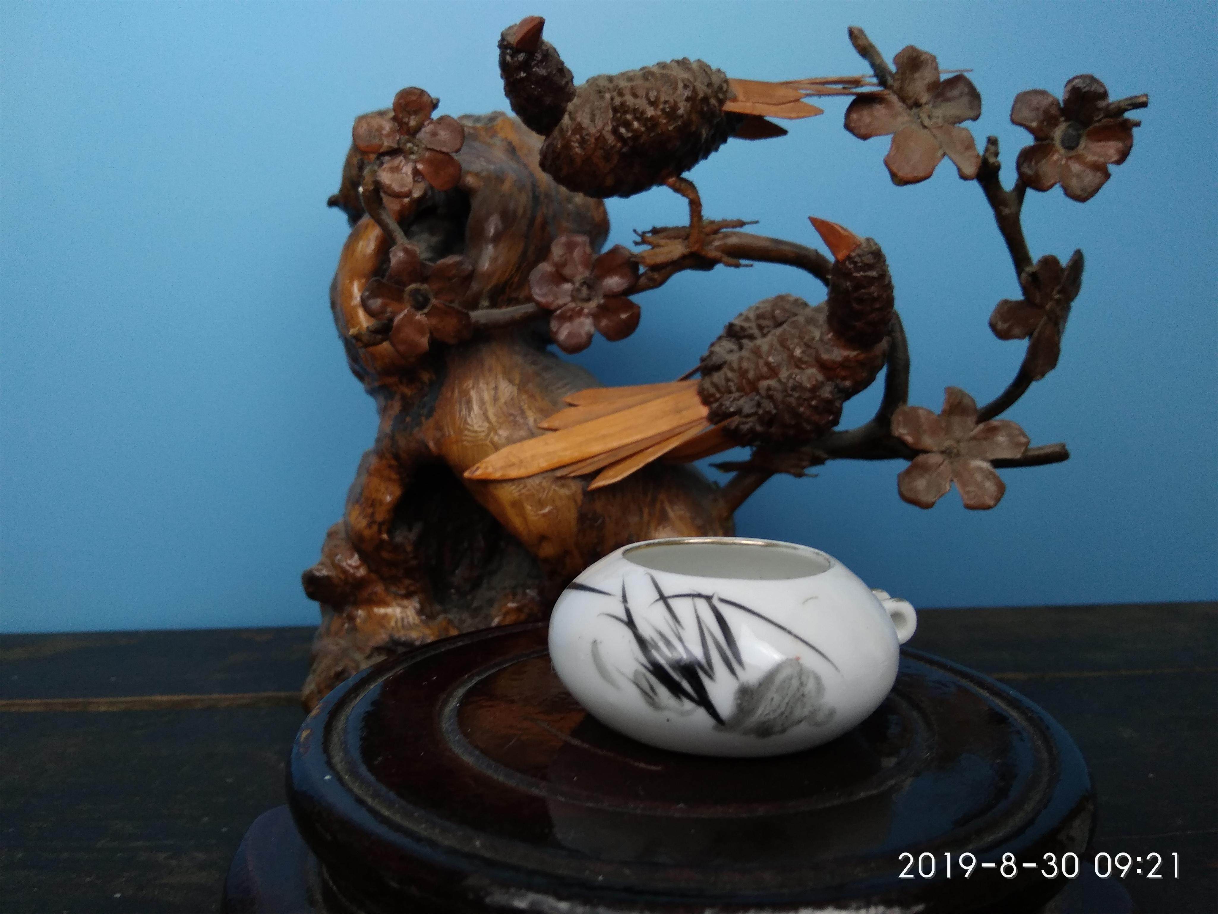 Cultural Revolution Jingdezhen Hand-painted ink orchid plot Flat Drum Bird-cage Bowl Bird Cage piece (with crack line at the mouth of the jar)