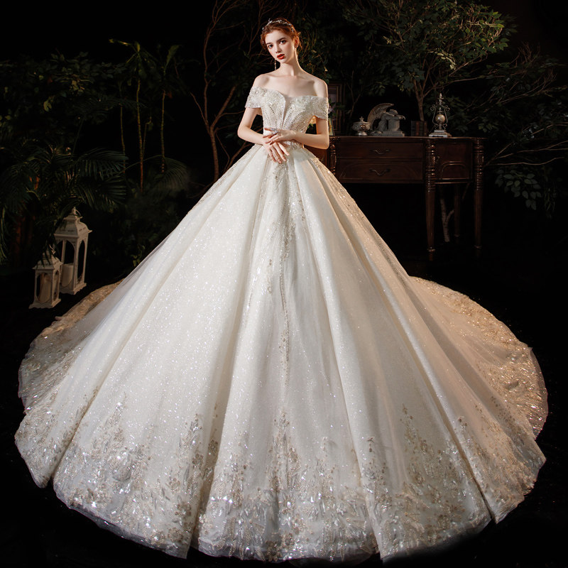 Starry main wedding dress 2021 new temperament bride high-end forest department word shoulder luxury heavy industry large tail light