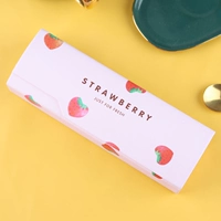 Несколько маленьких клубничных пробелов