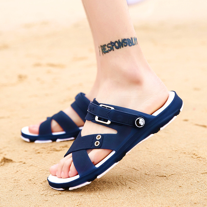 2022 New Summer Men's Cool Shoes Anti-Slip Driving Beach Shoes Cool Tug Plastic Outside Wearing Dongle Shoes 100 Hitch Slippers