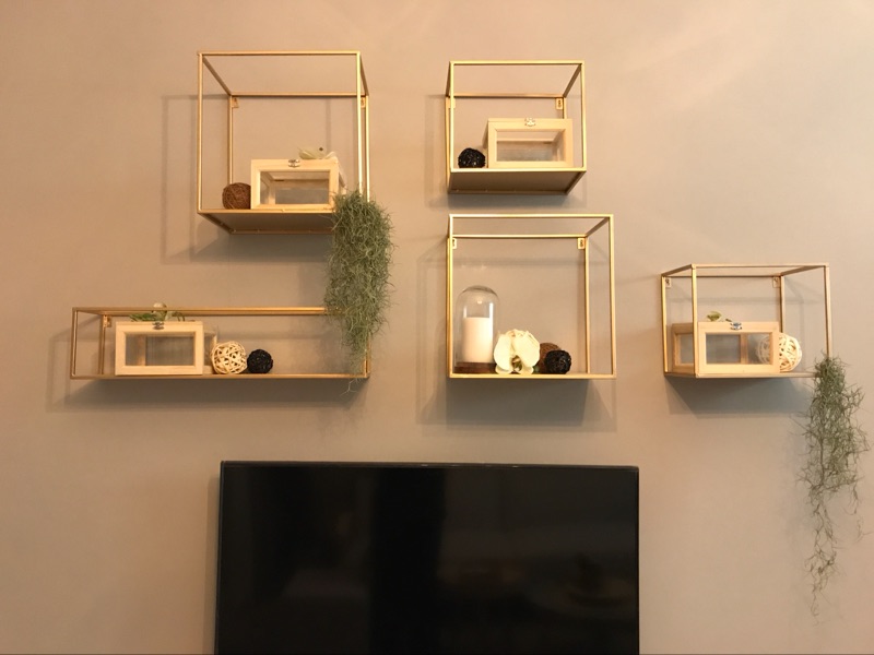 Bắc Âu trang trí khung trang trí sắt rèn vách ngăn giá đơn giản phòng khách nền tường treo sáng tạo hiển thị đứng - Kệ mẫu kệ gỗ