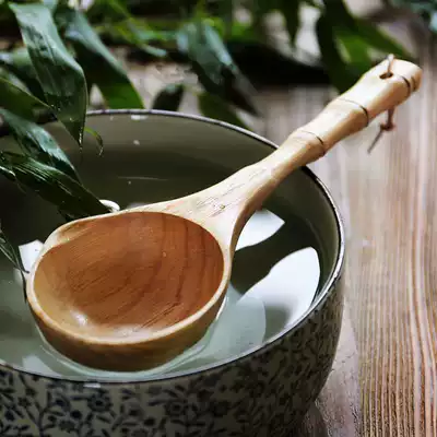 Japanese beech long-handled water scoop Solid wood slub handle Rice scoop Large soup spoon Porridge spoon Kitchen wooden spoon Wooden bucket water spoon