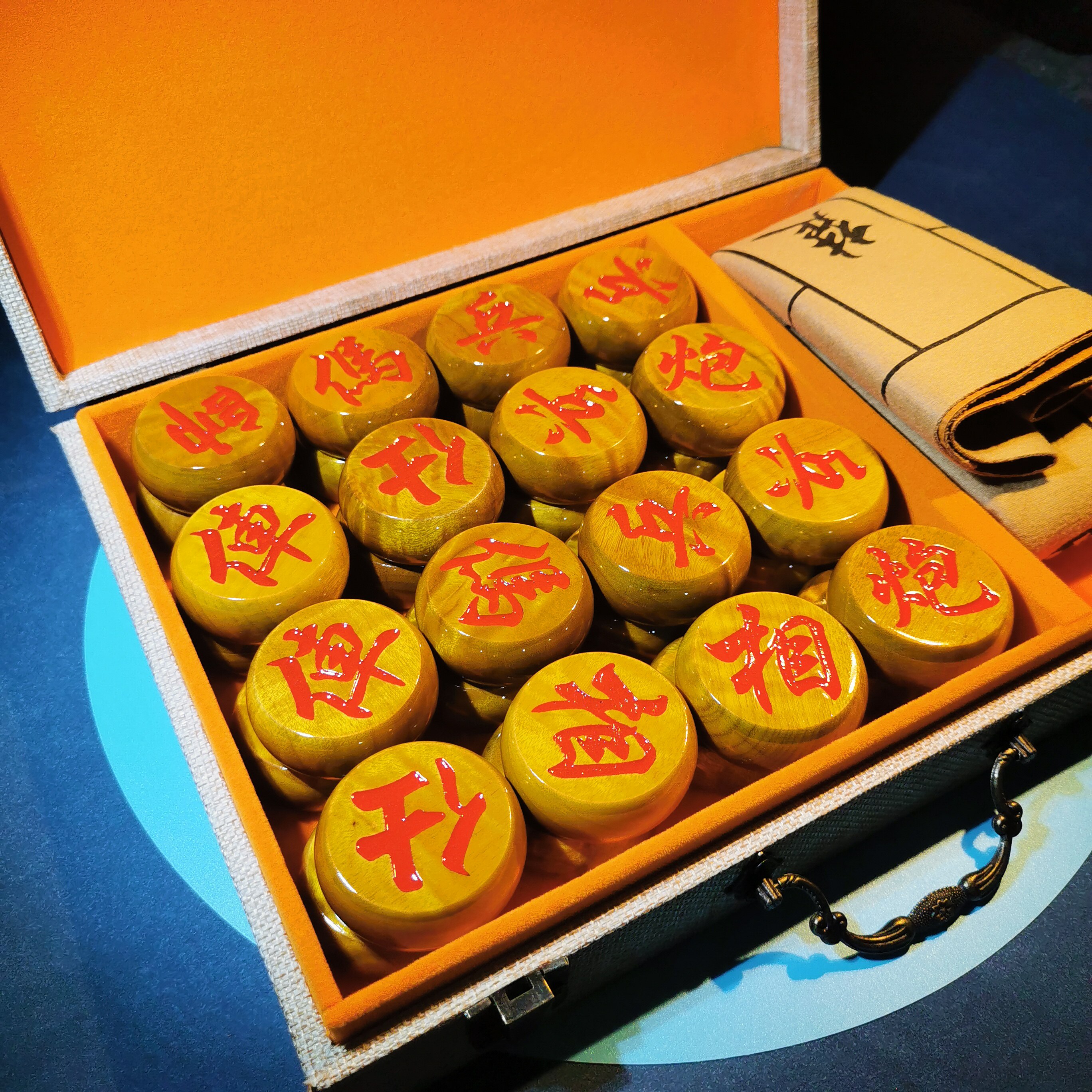 Golden Nanwood Chess folding small solid wood portable board red wood children customized China