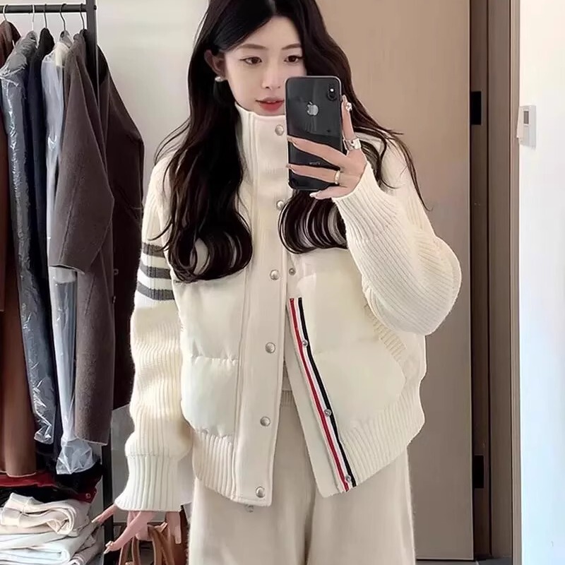 Off-Season Clearance Special Price Tb Three-Stripe Stand Collar Short down Jacket with Knitted Splicing, Fashionable Women's White Duck down Coat
