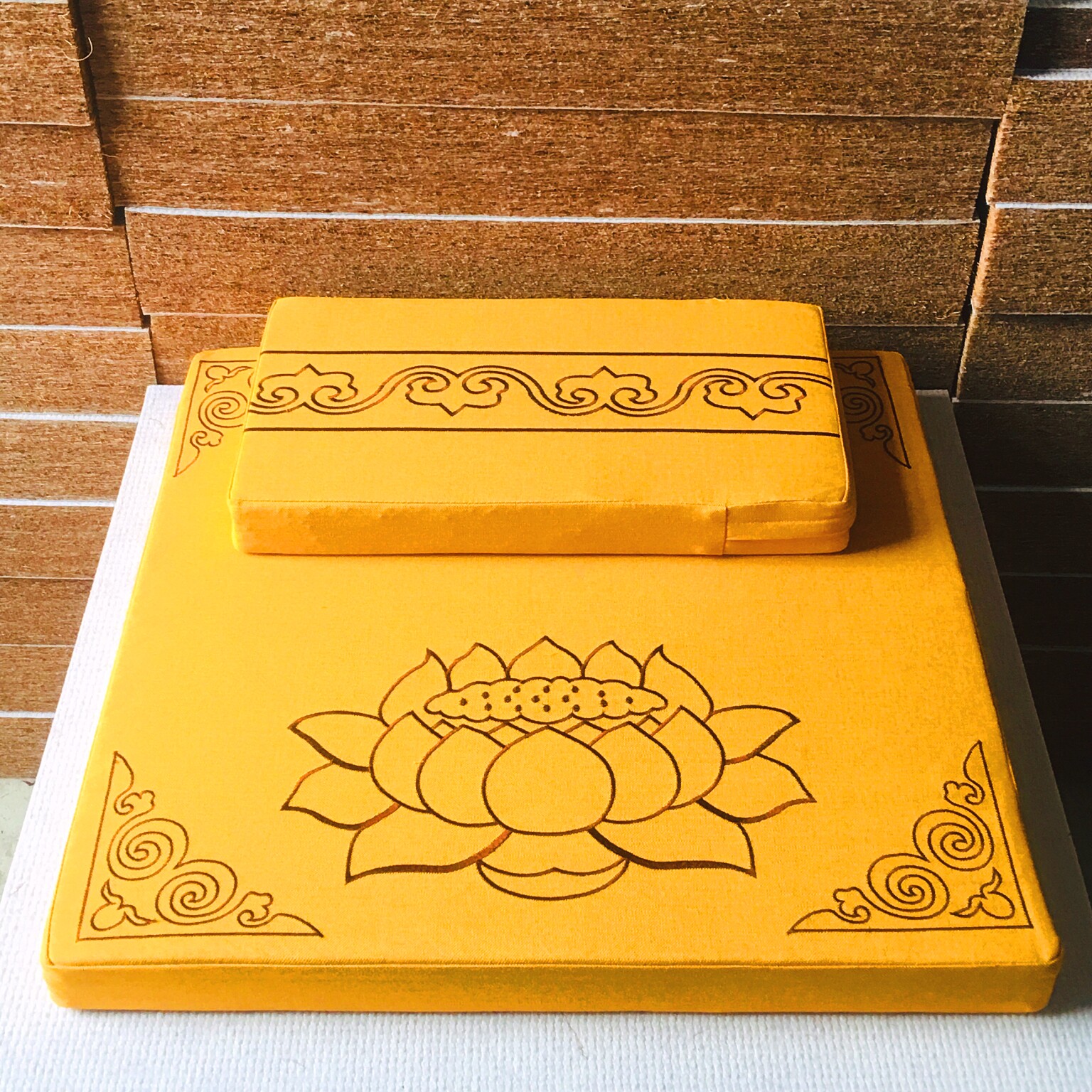 Lotus Zen meditation cushion Puregiment kneeling cushion on the bench kneeling cushion thickened linen square coconut palm cushion