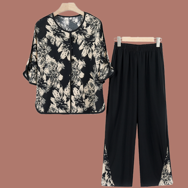 Mom's Summer Loose T-Shirt, Middle-Aged and Elderly Women's Clothing, Ice Silk Elastic Mid-Sleeve Round Neck, Elegant and Slimming Two-Piece Set Mom's Summer Loose T-Shirt, Middle-Aged and Elderly Women's Clothing, Ice Silk Elastic Mid-Sleeve Round Neck, Elegant and Slimming Two-Piece Set