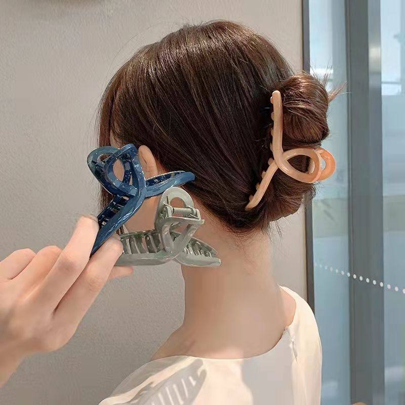 Korean Version New Hairpin Female Ins Rear Brain Spoon Pearl Hair Clip Clip Clip Headwear Mesh Red Hair Bath Grip