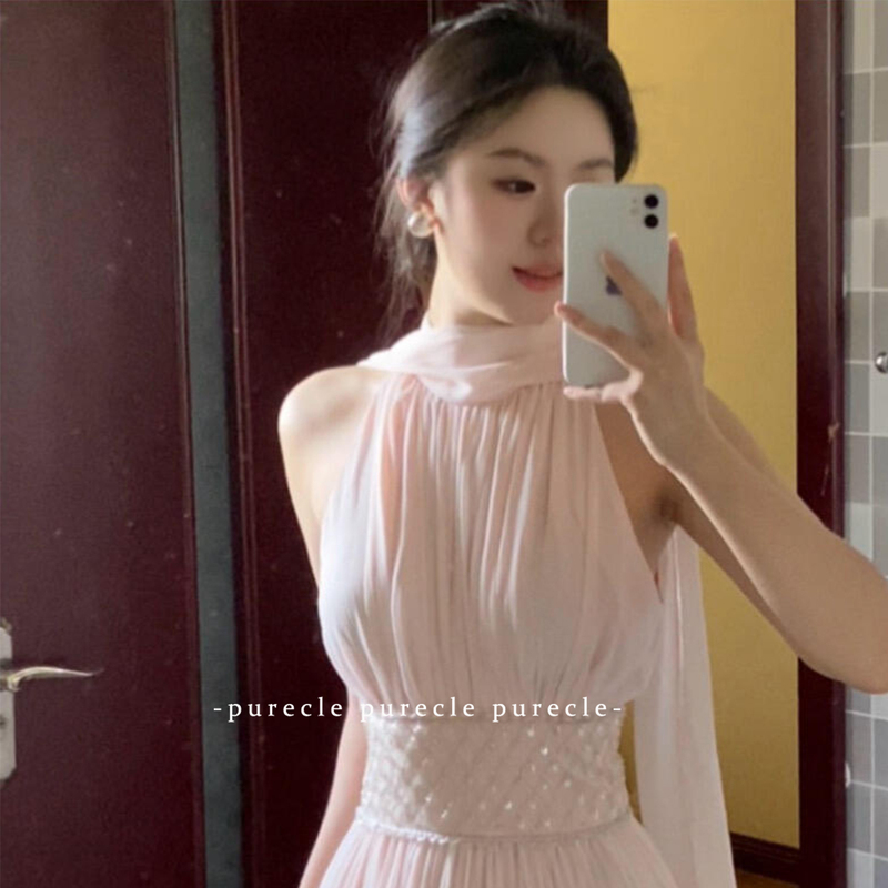 Halter Neck Dress with a High-End Feel, Elegant Socialite Style, Heavy Rhinestone Embellishment, Birthday Party Gown, Engagement Dress, Waist-Cinching Long Dress