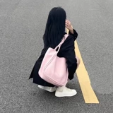 Демисезонная вместительная и большая сумка на одно плечо, подходит для студента