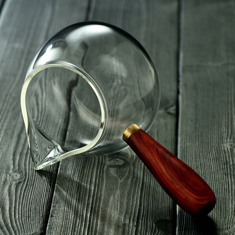 Thickened side put male cup tea dispenser kung fu tea set heat-resistant glass gong dao cup tea leak set tea sea tea filter tea bucket