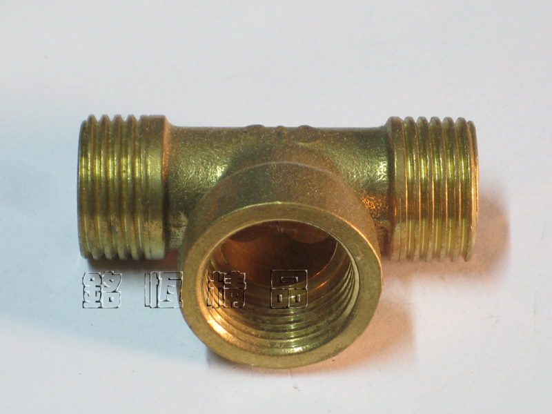 Full copper thickened three-way connector internal and external wire tooth gas pipe water pipe three-way water splitting joint 4 out of two outer one