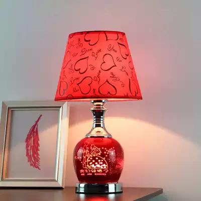 Modern minimalist bedroom decoration wedding room small table lamp European fashion personality warm creative dimming bedside lamp night light