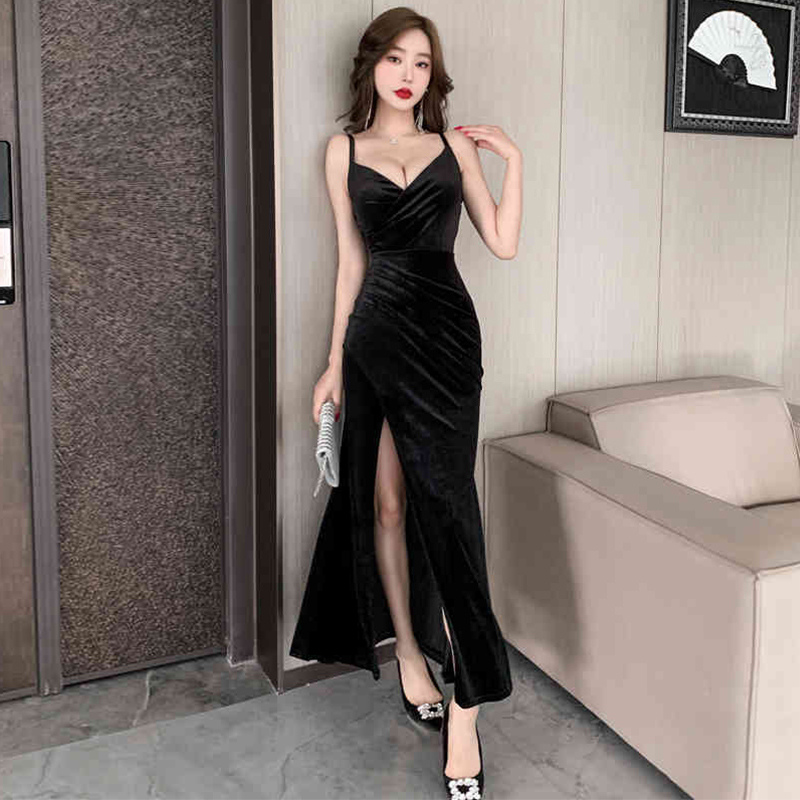 Hepburn Little Black Dress, Slim-Fitting, Sexy and Elegant Evening Gown, Black Strapless Velvet Dress with Slit and Open Back, Long Dress