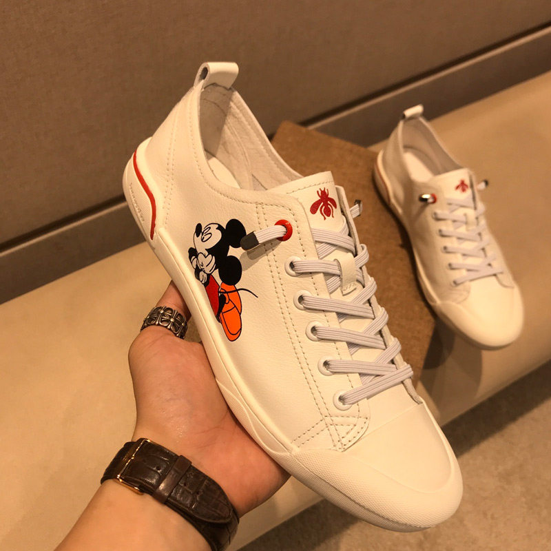 European station men's shoes 2023 spring and summer new leather breathable Mickey printed white shoes men's slip-on shoes small size