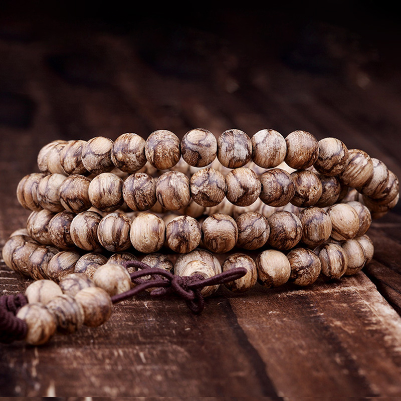 Sandalwood hand chain female transporter Men's wood Buddha beads Agarwood sandalwood Kalimantan fidelity old material wooden hand string