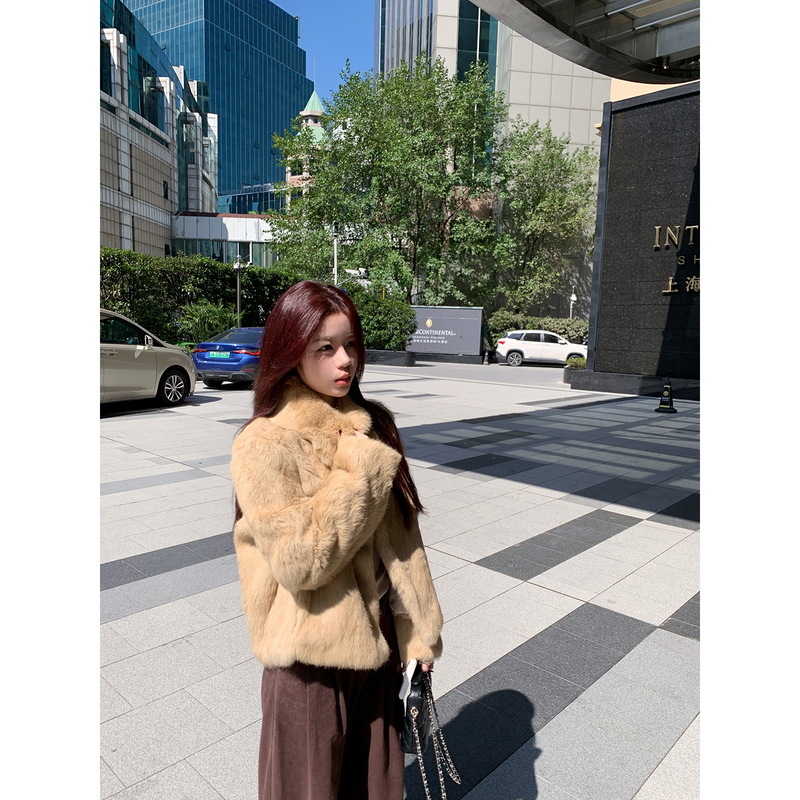Ffshu Round Face Qi Qi Winter New Product Real Rabbit Fur Loose Plush Coat Fur Integrated Plush Top Ffshu Round Face Qi Qi Winter New Product Real Rabbit Fur Loose Plush Coat Fur Integrated Plush Top