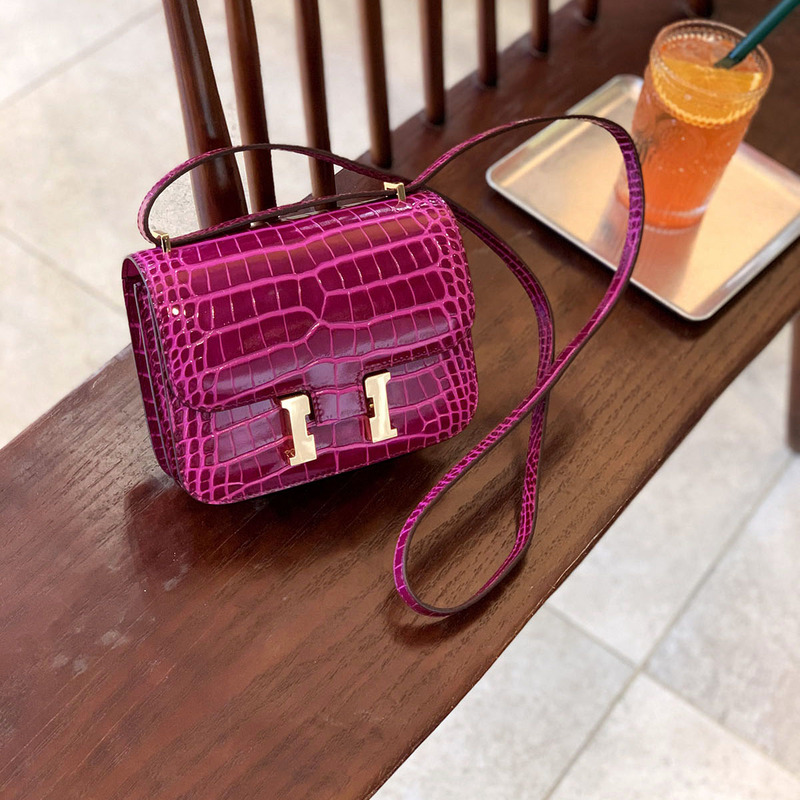 Crossbody Bag Women's Bag 2025 New Model Rose Red Bag Women's Summer Crossbody Small Bag Kangkang Bag Crocodile Pattern Bag