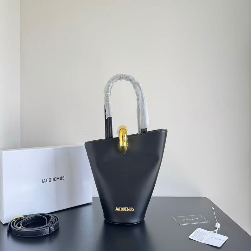 Jacquemus Bag 2026 New Model Niche Handbag Tote Bag Fashionable Versatile Textured Shoulder Crossbody Bucket Bag Jacquemus Bag 2026 New Model Niche Handbag Tote Bag Fashionable Versatile Textured Shoulder Crossbody Bucket Bag