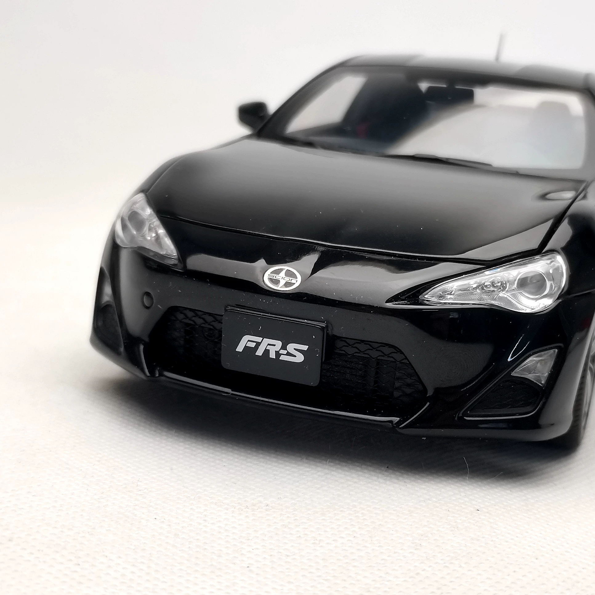 Т toyota, модель автомобиля, масштаб 1:18, подарок на день рождения