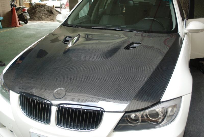 Applicable BMWE90 retrofit M3 models of machine cover E90 M3 drilling personality carbon fiber engine cover a pure carbon fiber]