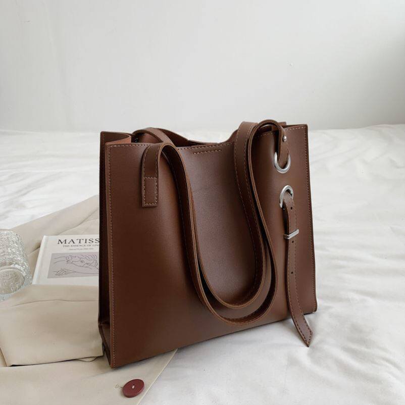 High-end Texture Handheld Large Capacity Single Shoulder Woman 2022 New Unique Little Crowddesign 100 Hitch Brief Satchel Bag