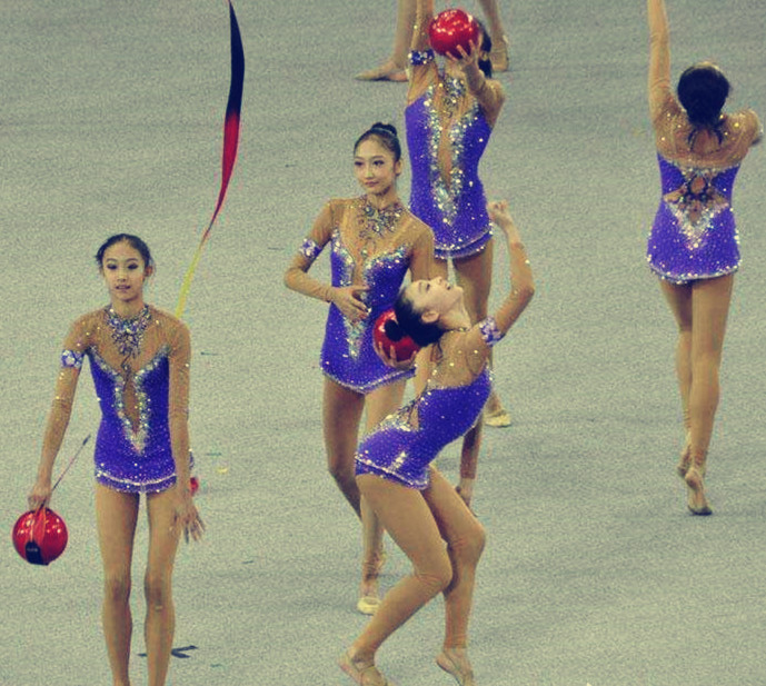 Customized rhythmic gymnastics clothing for primary and secondary school students cheerleading gymnastics costumes toddler performance costumes