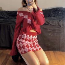 H home autumn and winter sweetheart Christmas and New Year suit European and American academic style retro diamond-shaped knitted top skirt