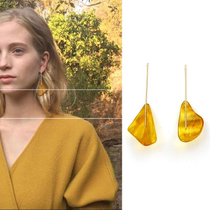 Left ear) new resin earrings European and American niche design Amber not to the teacher earrings female ins temperament long tide