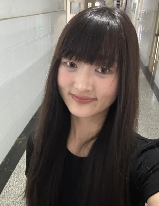 真我黑长直漫画齐刘海假发套 全真发整顶设计 自然隐形无痕贴合 长发飘逸顺滑
