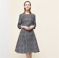 Counter 2016 autumn and winter Enmanlin I3461102 Slim V back collar thin large swing dress 3580