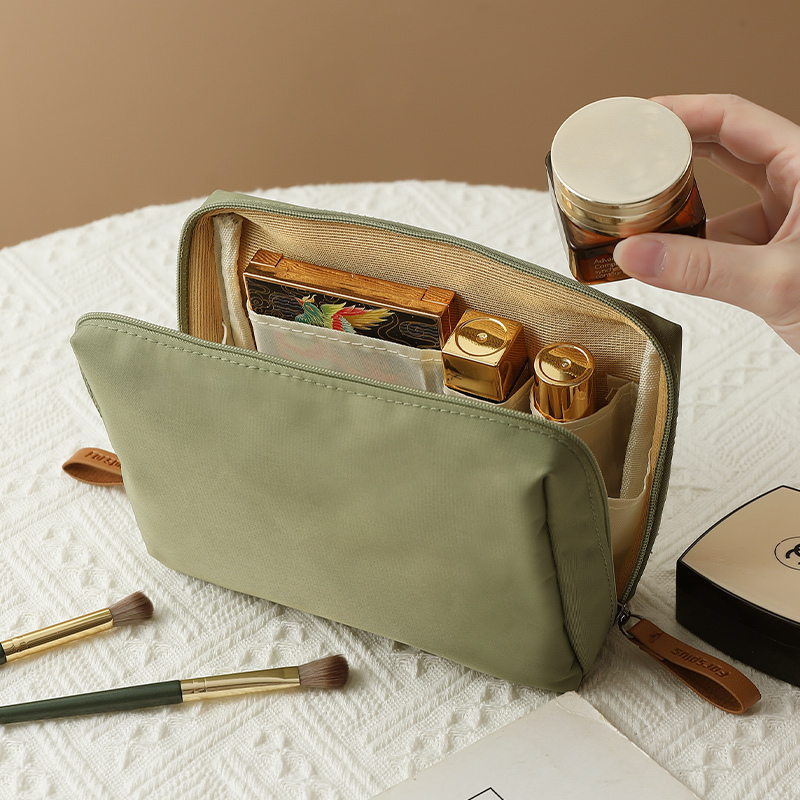 Cosmetic Bag for Women, Portable 2026 New Model, Travel Carry-On Small Cosmetic Lipstick Storage Bag, Waterproof