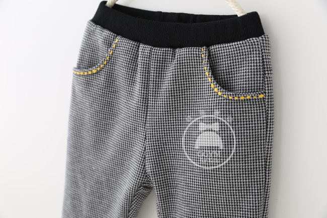 Quần legging nữ cộng nhung 2018 Quần áo trẻ em Yangmei mùa thu đông cho bé gái chân quần houndstooth quần lọt khe quần áo trẻ em hàn quốc