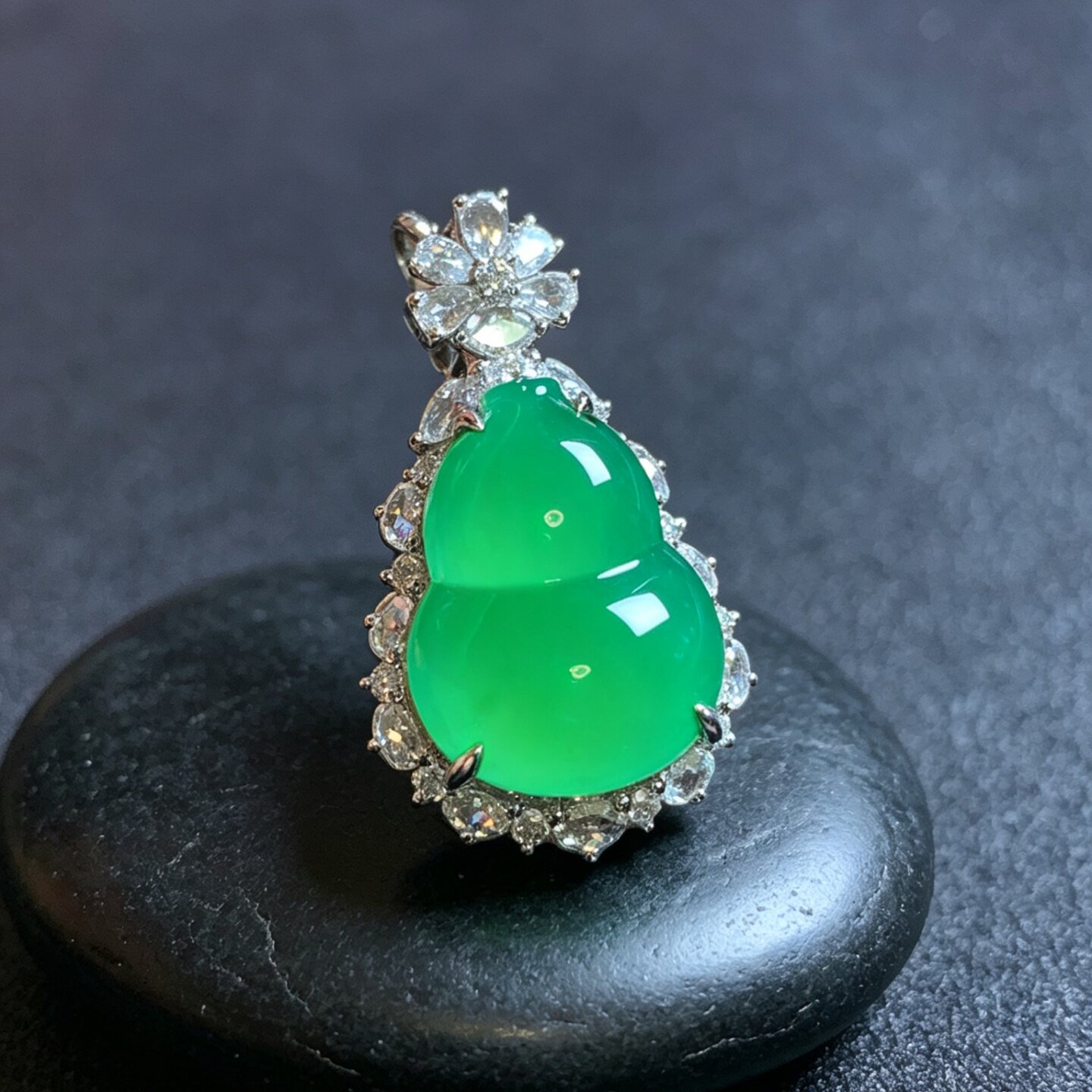 Myanmar A-grade high-ice imperial green jade pendant ring