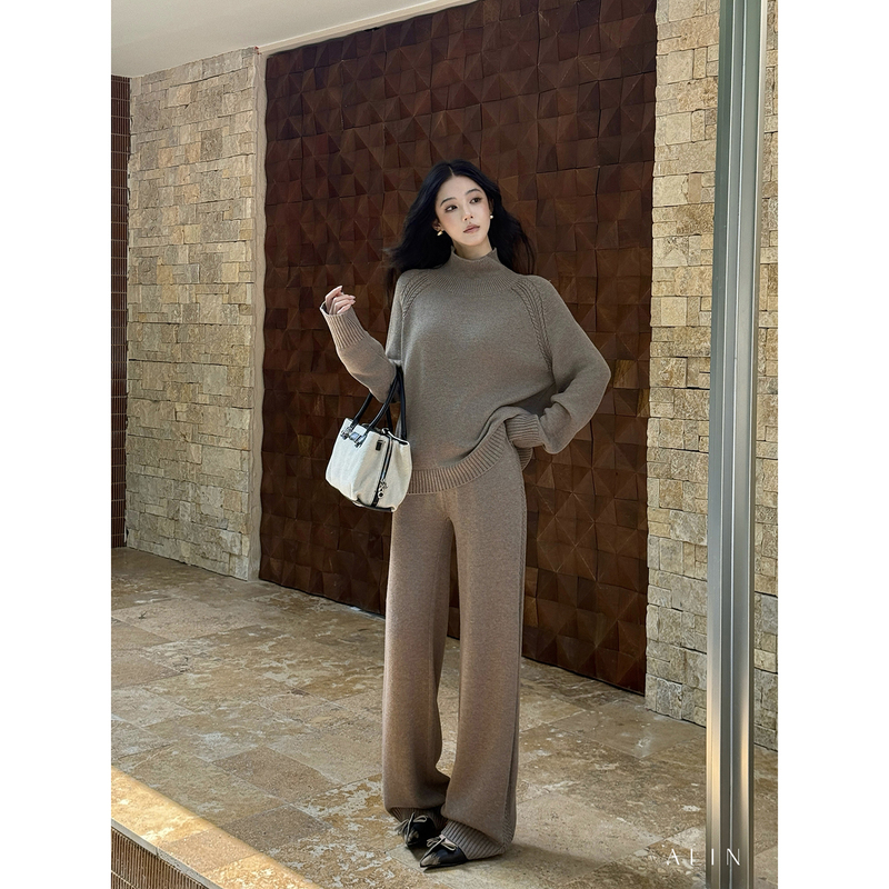 Alin【Su Zhen】Wide Ribbed Edge High-Neck Sweater and Wide-Leg Knit Casual Pants Vintage Casual Set Alin【Su Zhen】Wide Ribbed Edge High-Neck Sweater and Wide-Leg Knit Casual Pants Vintage Casual Set