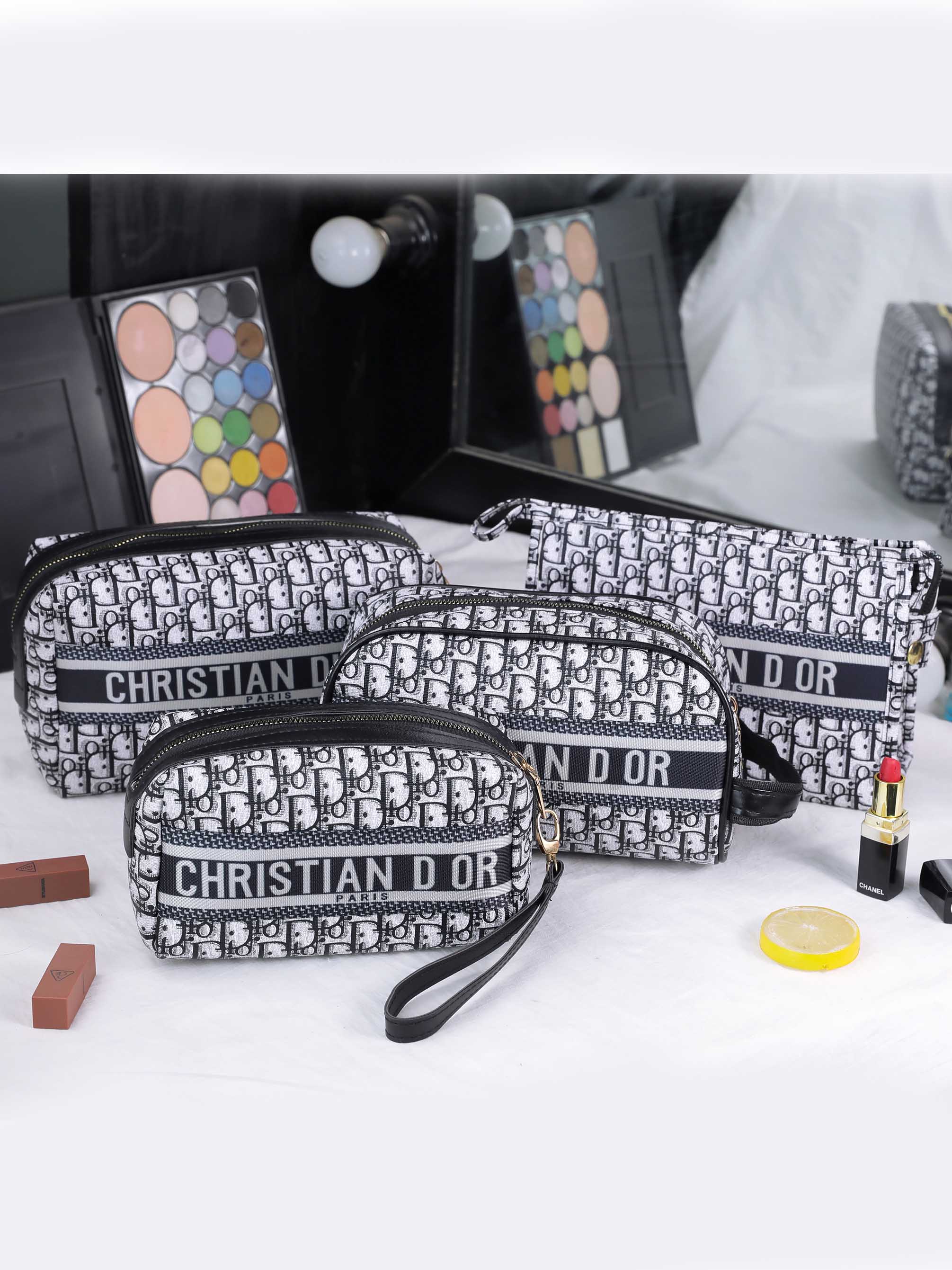 Makeup Bag Travel 2022 New Ins Wind Super Fire Waterproof Little Portable Woman Large Capacity Wash Bag Taster Bag Cashier Bag