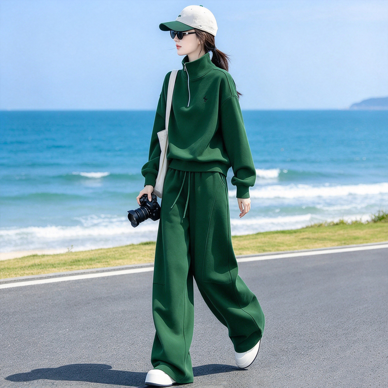High-End Green Fashionable Casual Sports Suit for Women, New Autumn and Winter Style, Loose and Slimming, Relaxed Two-Piece Set