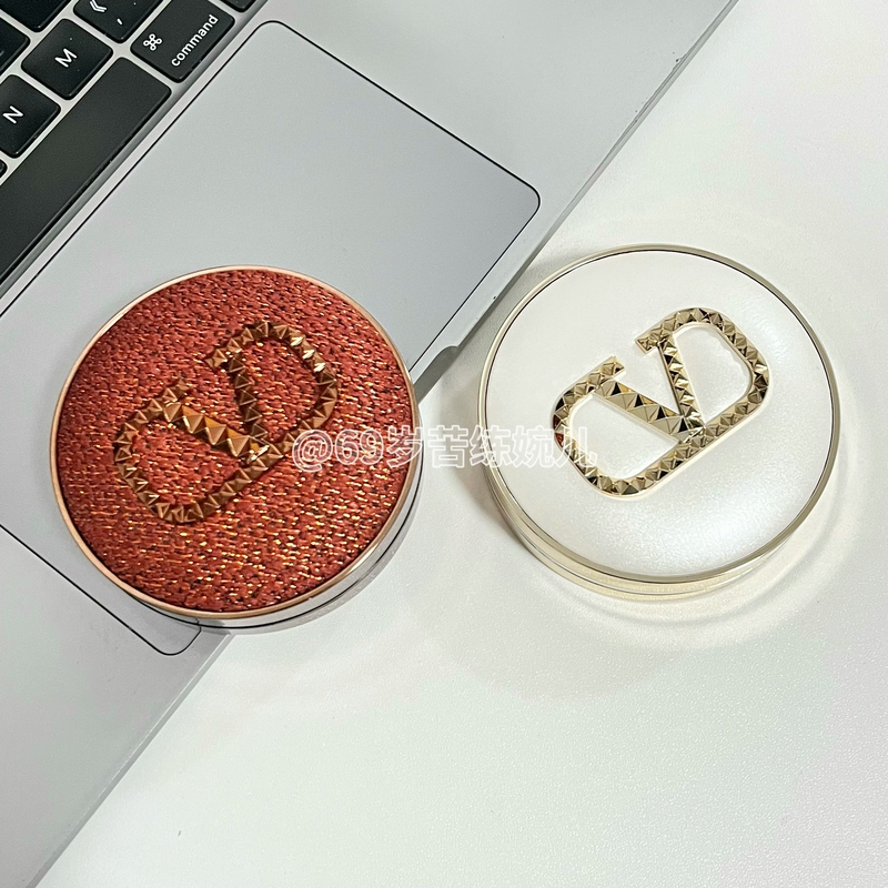 Official Store! Valentino New White Leather Water-Gloss Cushion Ligr2 Ln2 Official Store! Valentino New White Leather Water-Gloss Cushion Ligr2 Ln2