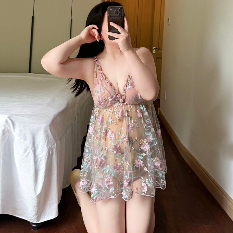 100kg Plus-Size Sexy Sleepwear for Women Who Don'T Want to Take Off in Bed, See-Through, Alluring, Loose-Fitting, Pure Desire Camisole Nightdress a 100kg Plus-Size Sexy Sleepwear for Women Who Don'T Want to Take Off in Bed, See-Through, Alluring, Loose-Fitting, Pure Desire Camisole Nightdress a