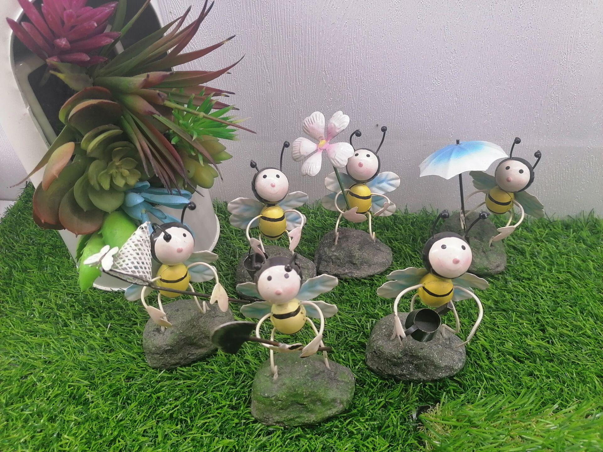 Creative cute wrought iron small ants pastoral decoration home decoration living room children's office porch personality decoration