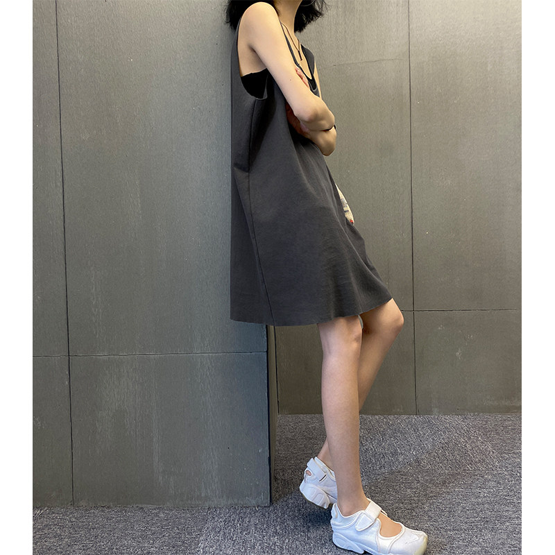Dress 2022 new summer sleeveless straight tube loose casual slimming mid-length version cover belly bottoming vest skirt